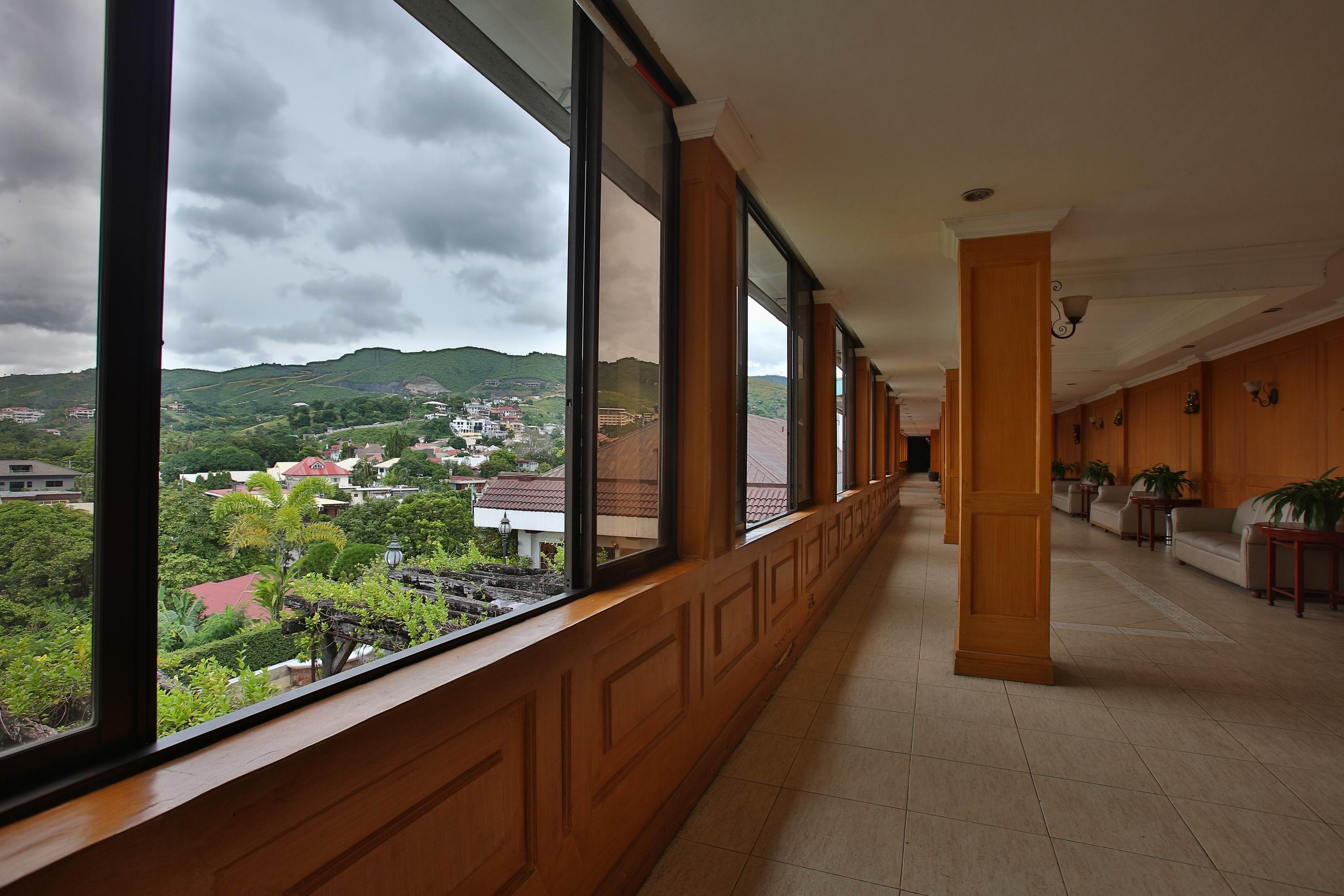 Crown Regency Residences Cebu - Quarantine Hotel Экстерьер фото